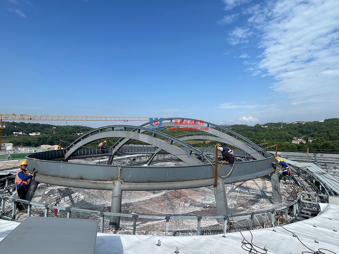 重慶東站站房正在加速建設(shè)，全力繪就項(xiàng)目新篇章